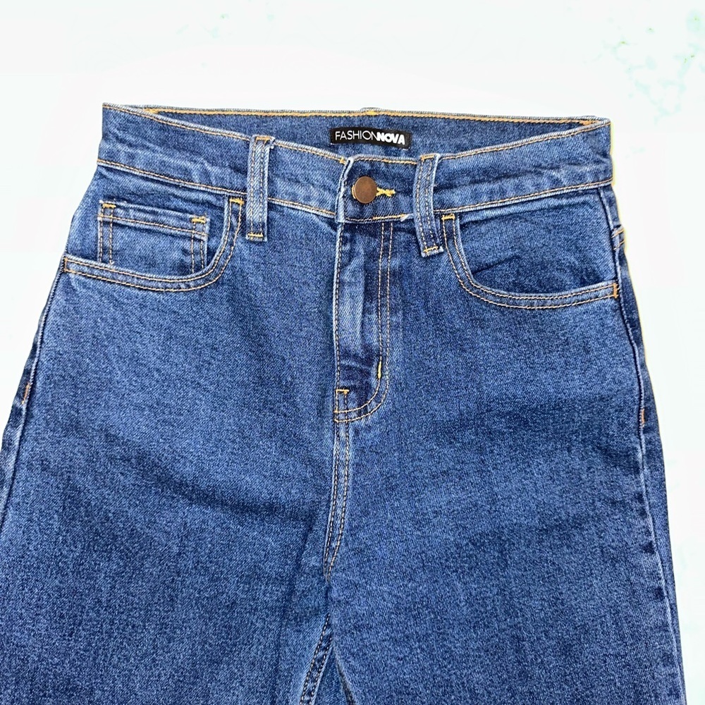 Blue Jeans - Picture 4 of 10